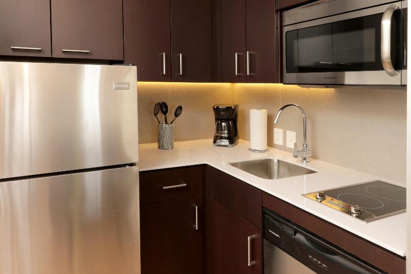 스탠다드 스튜디오, Staybridge Suites San Luis Potosi, An Ihg