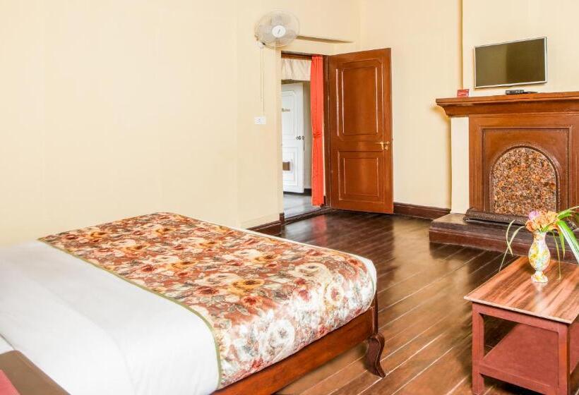 سوئیت با چشم‌انداز, Summit Swiss Heritage Resort & Spa
