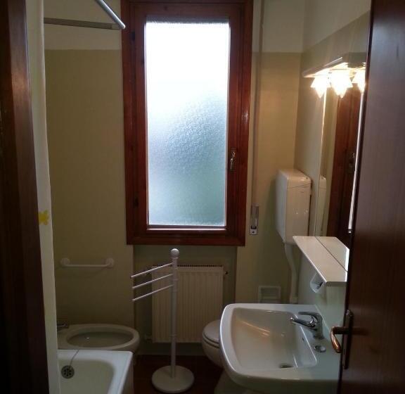 آپارتمان 2 خوابه با بالکن, Residence La Meridiana