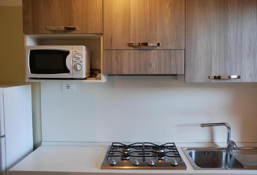 آپارتمان 2 خوابه با بالکن, Residence La Meridiana