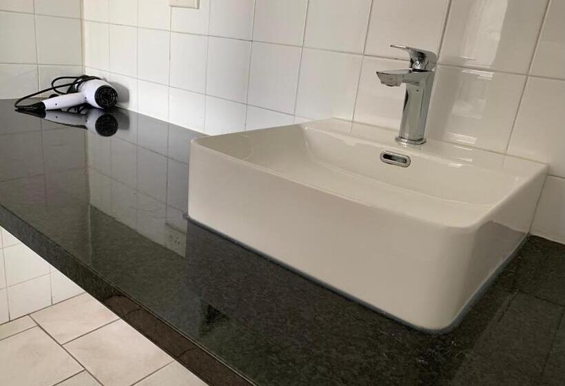 Номер Стандарт, Beaconsfield Lodge Motel