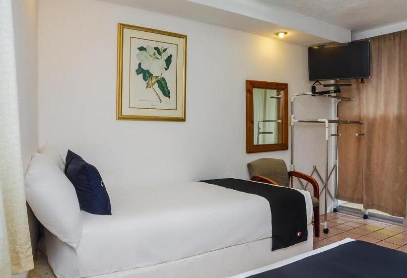スタンダードトリプルルーム, Capital O Hotel Dos Mares, Cabo San Lucas