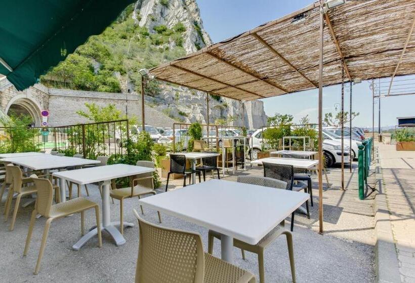 디럭스 스위트, Hôtel De La Citadelle