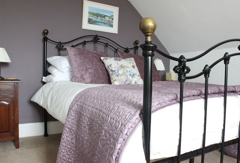 Номер Стандарт, Boscastle House