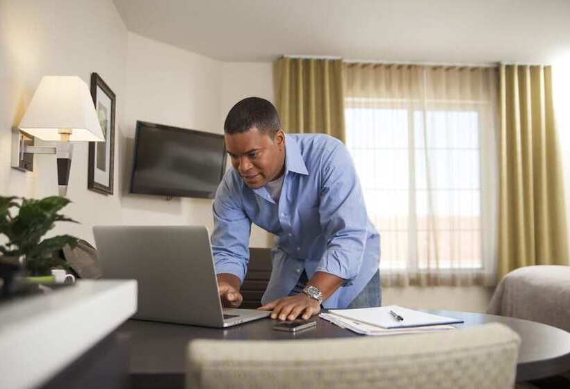 带大床的套房, Candlewood Suites College Station, An Ihg