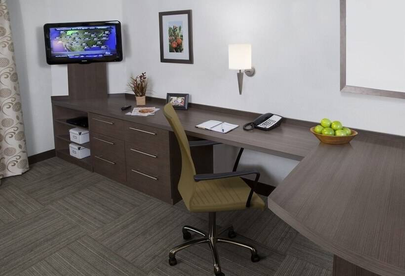 Люкс Кровать Кинг, Candlewood Suites College Station, An Ihg