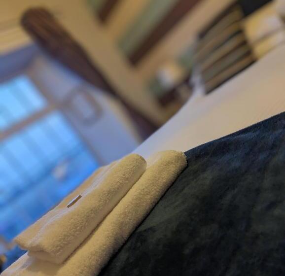 اتاق استاندارد, The Manor House Inn