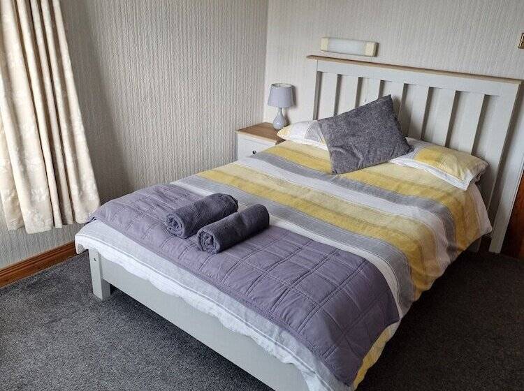 标准间, Brae Mar B&b