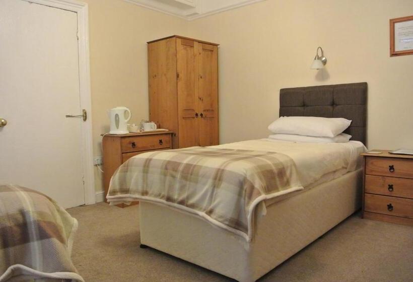 Номер Стандарт, Old Castle Farm Guest House