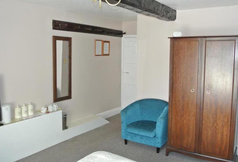 Номер Стандарт, Old Castle Farm Guest House