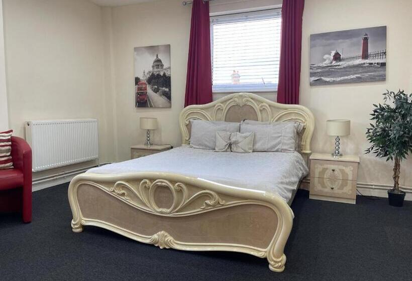 Номер Deluxe Кровать Кинг, The Goodlife Guesthouse
