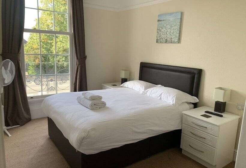 Семейный Номер, The Lawns Guest House