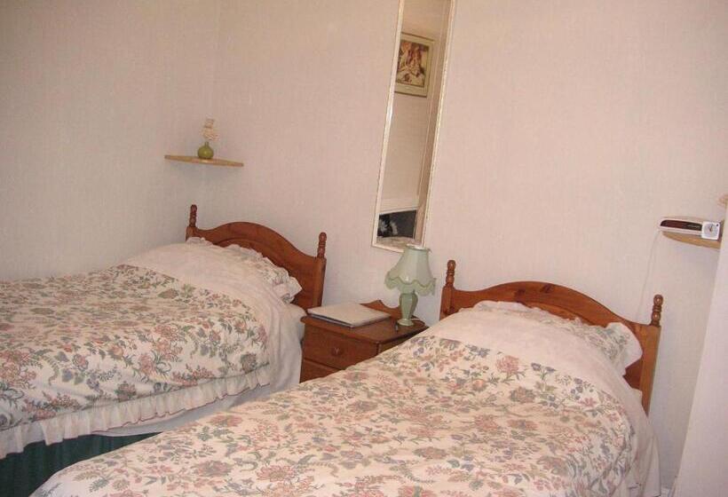 Номер Стандарт Вид на Сад, Ty Newydd Guest House