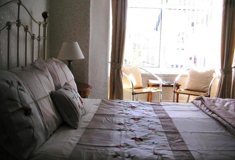 Номер Стандарт Трехместный, Ty Newydd Guest House