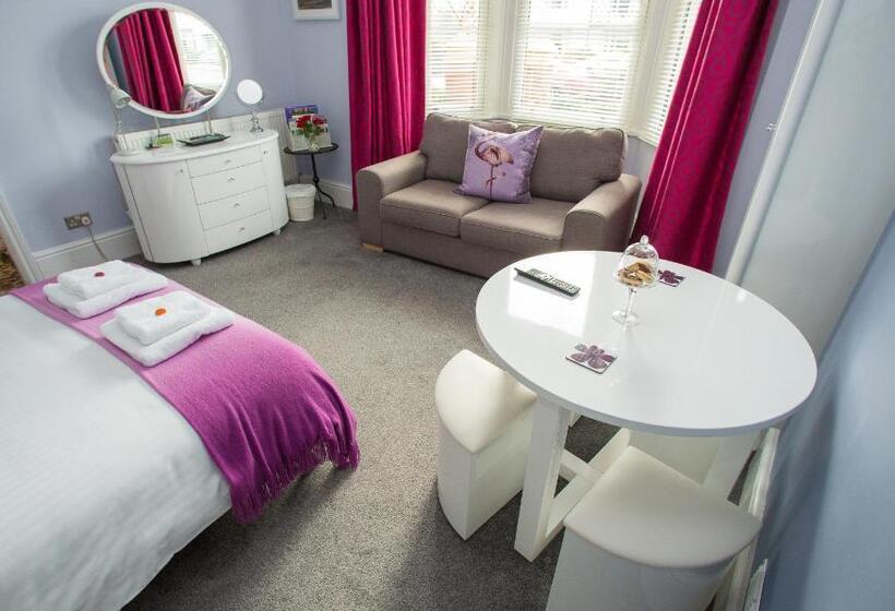 Студия Стандарт, Studios At Glenthorne