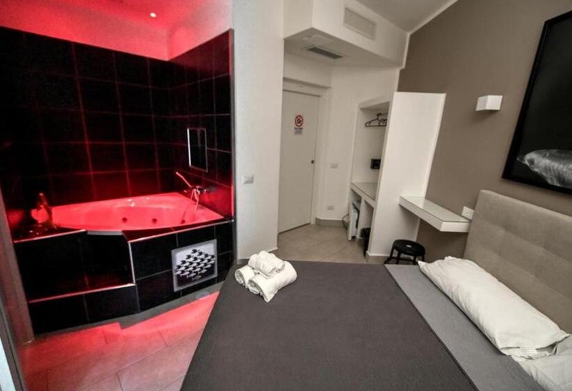 اتاق استاندارد با وان آب گرم, Living Salerno B&b