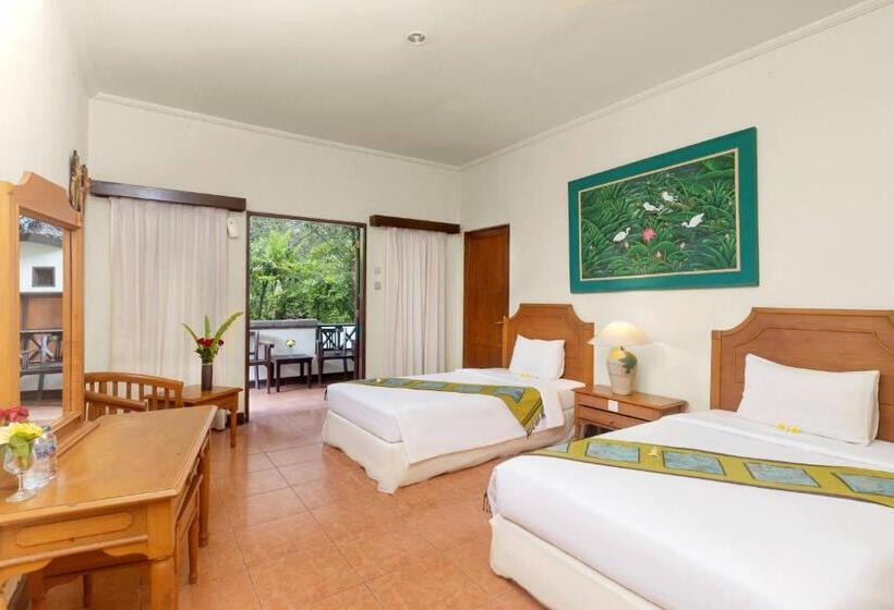 Номер Deluxe, Dewi Sinta Hotel And Restaurant