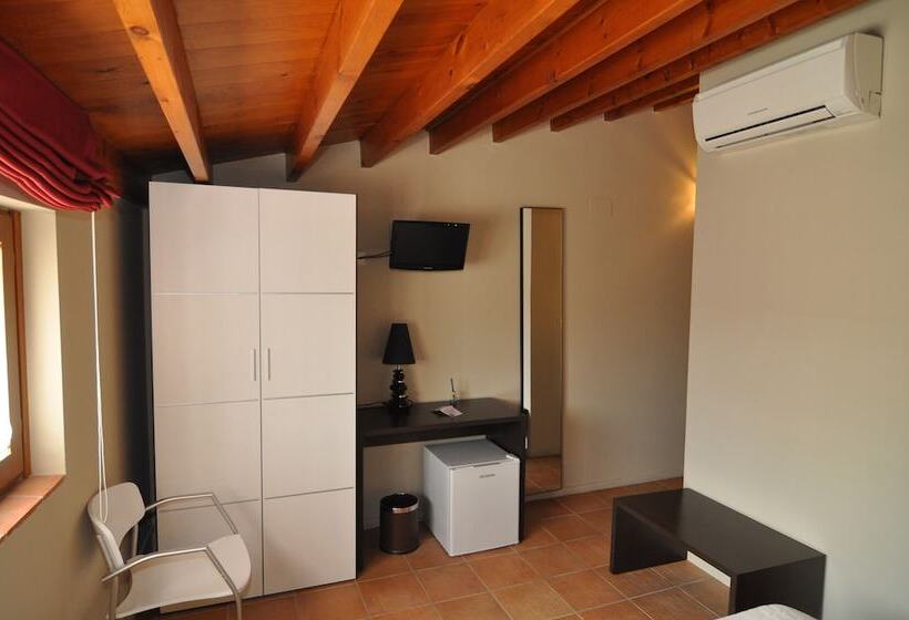 Номер Стандарт, Restaurant & Rooms Cabrit