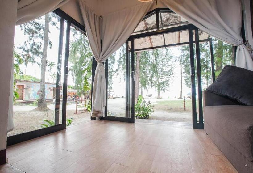 Бунгало Стандарт Вид на Море, Salisa Resort