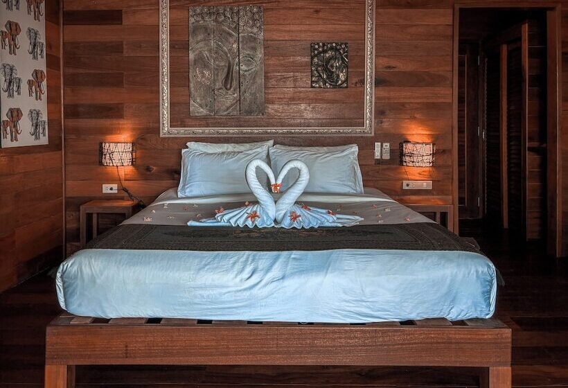 Бунгало Стандарт, Ten Moons Lipe Resort