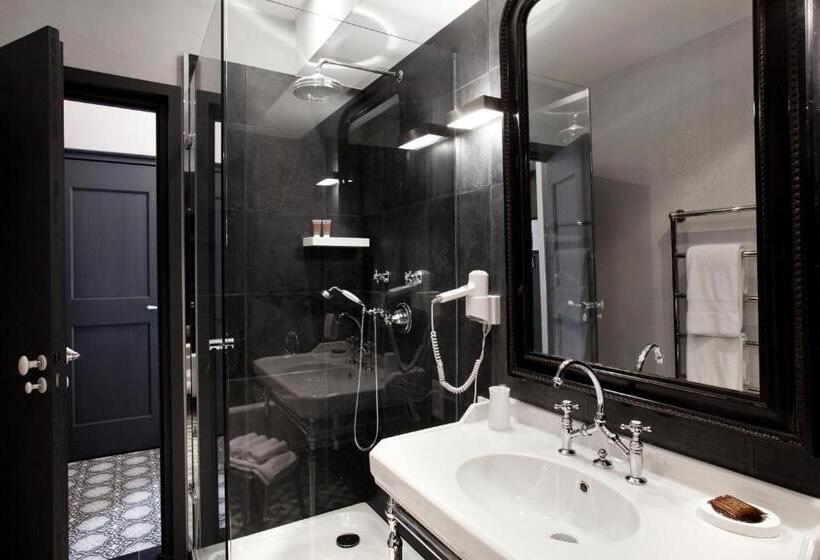 Семейный Номер, Auberge De Banne