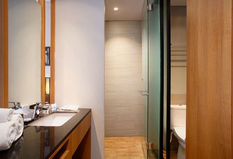 Номер Superior, Batiqa Hotel Jababeka Cikarang