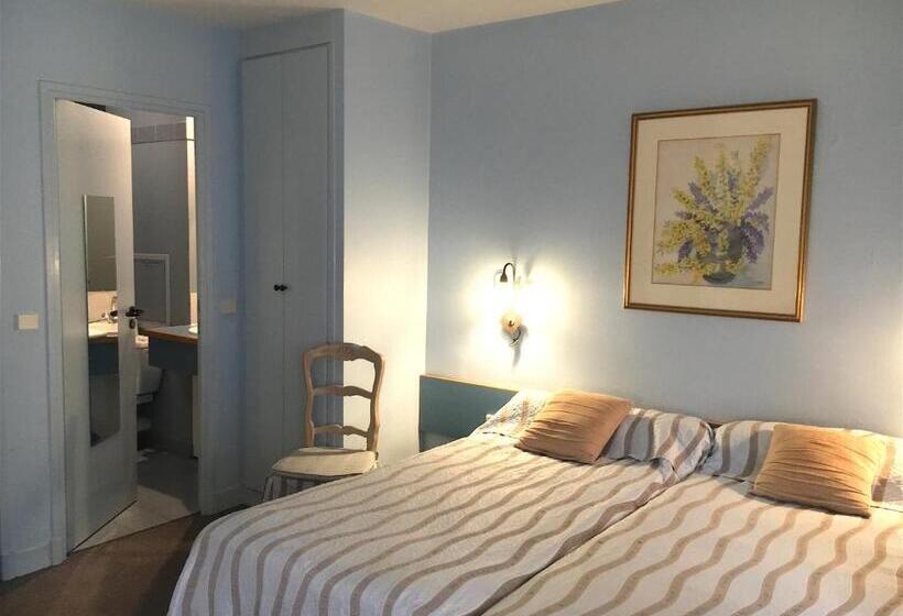 Номер Стандарт, Hôtel Des 3 Marches  Logis Hôtel Restaurant
