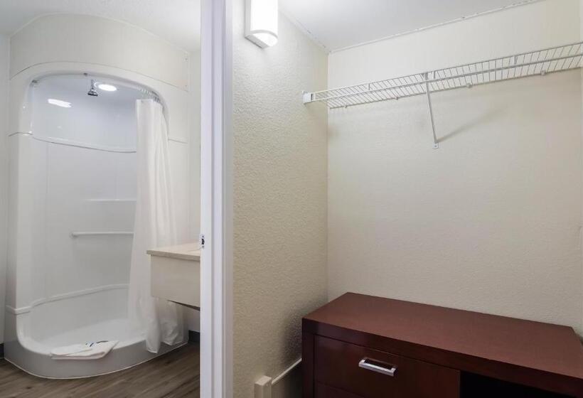 Номер Стандарт, Rodeway Inn Greeley