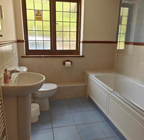 اتاق استاندارد, Little Foxes Hotel & Gatwick Airport Parking