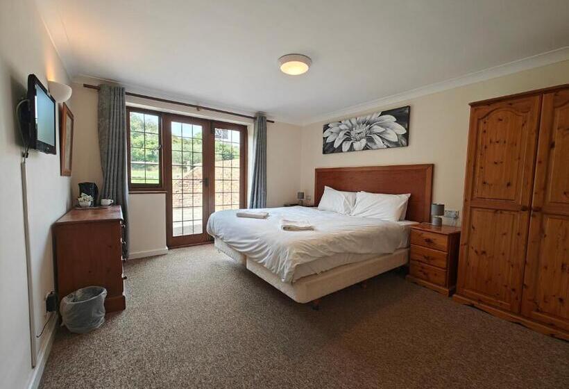 اتاق استاندارد, Little Foxes Hotel & Gatwick Airport Parking