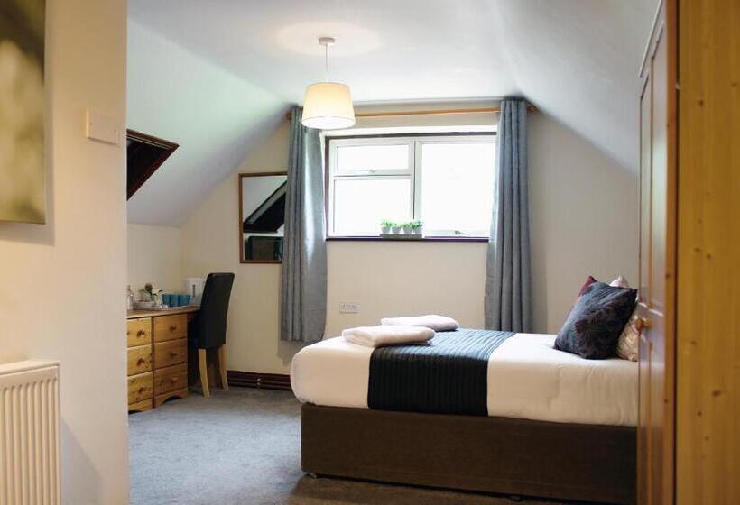 اتاق استاندارد سه نفره, Little Foxes Hotel & Gatwick Airport Parking