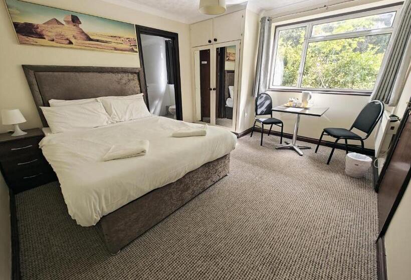 اتاق استاندارد, Little Foxes Hotel & Gatwick Airport Parking