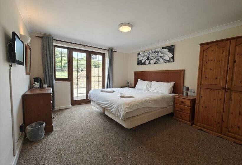 اتاق استاندارد, Little Foxes Hotel & Gatwick Airport Parking
