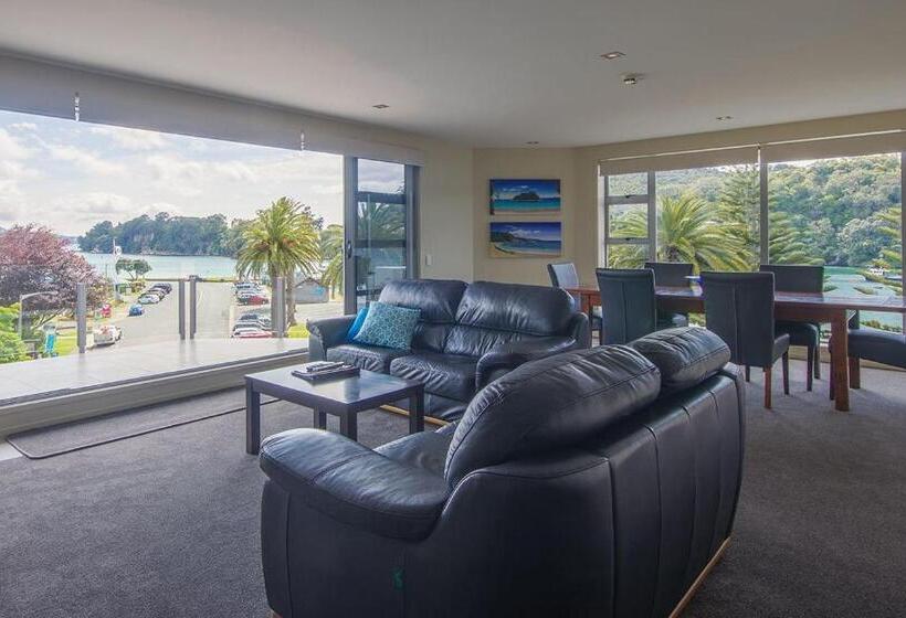 1 Bedroom Penthouse Apartment, Esplanade Apartments