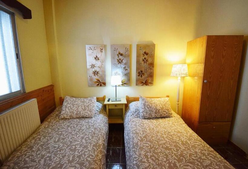 Номер Стандарт, Christys Palace