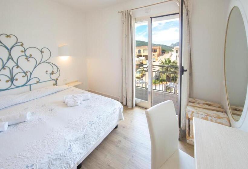 اتاق استاندارد با بالکن, Olbia City