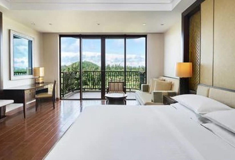 Номер Стандарт Вид на Гольф, Sheraton Shenzhou Peninsula Resort