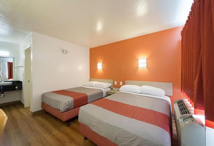 Четырехместный Номер Стандарт, Motel 6mcallen, Tx