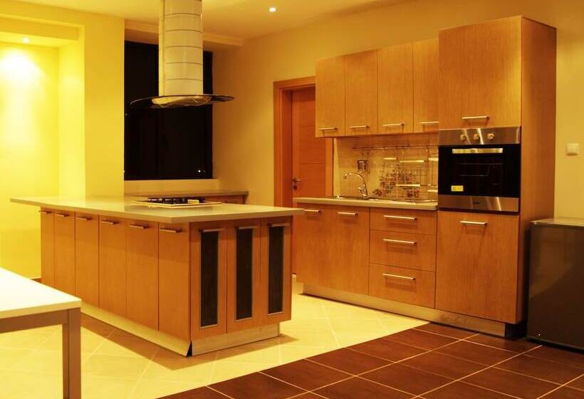 Classic Suite, Reliance Hotel Apartment