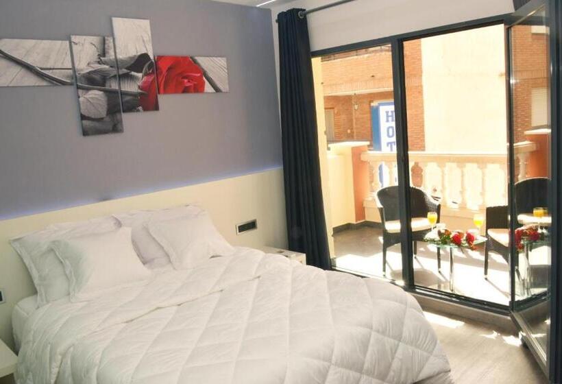 Номер Стандарт с Балконом, Alcalá Del Jucar Hotel Pelayo