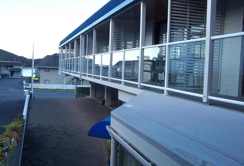 디럭스 스튜디오, Austria Motel