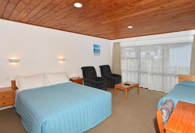 스탠다드 스튜디오, Austria Motel