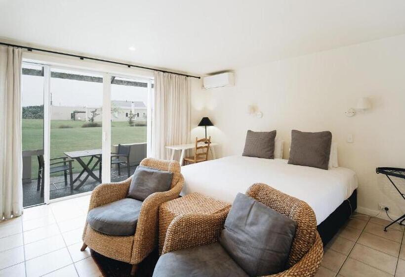 Студия Стандарт, Brackenridge Country Retreat & Spa