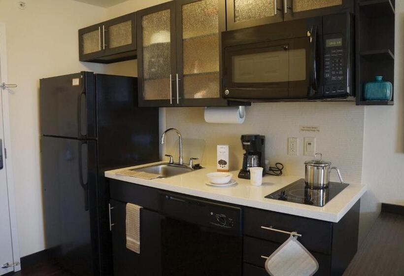 Люкс, Candlewood Suites Harrisburg Hershey, An Ihg