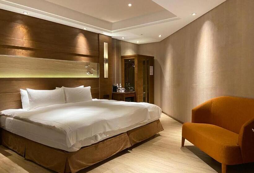 اتاق پرمیوم, Green World Taipei Station