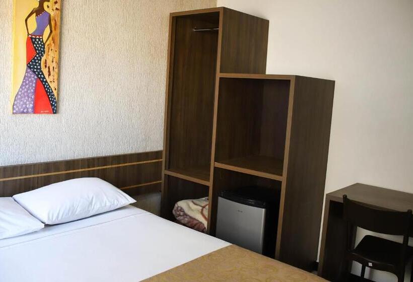 Quarto Economy, Holiday Foz