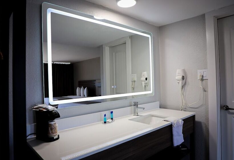 Номер Стандарт, Airport Inn