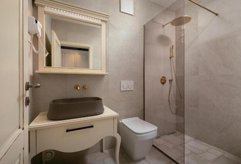 디럭스 테라스 룸 바다 전망, Heritage Hotel Liberan