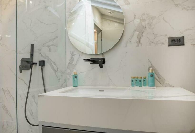 Quarto Deluxe com Sacada, Heritage Rooms Split Olympic Dream