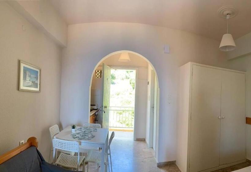 اتاق استاندارد با بالکن و چشم‌انداز دریا, Fedra Apartments